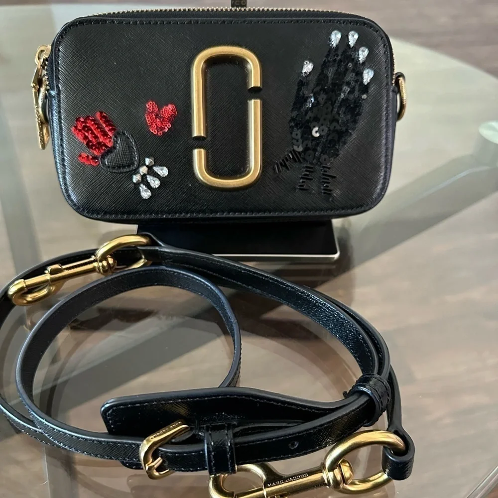 💎AUTHENTICATED MARC JACOB LIMITED EDITION CAMERA BAG💎 - Picture 1 of 15